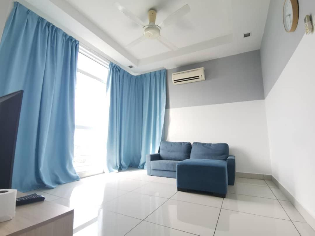 Homestay Kuala Lumpur ; Terminal Tbs ; Bukit Jalil Exterior foto